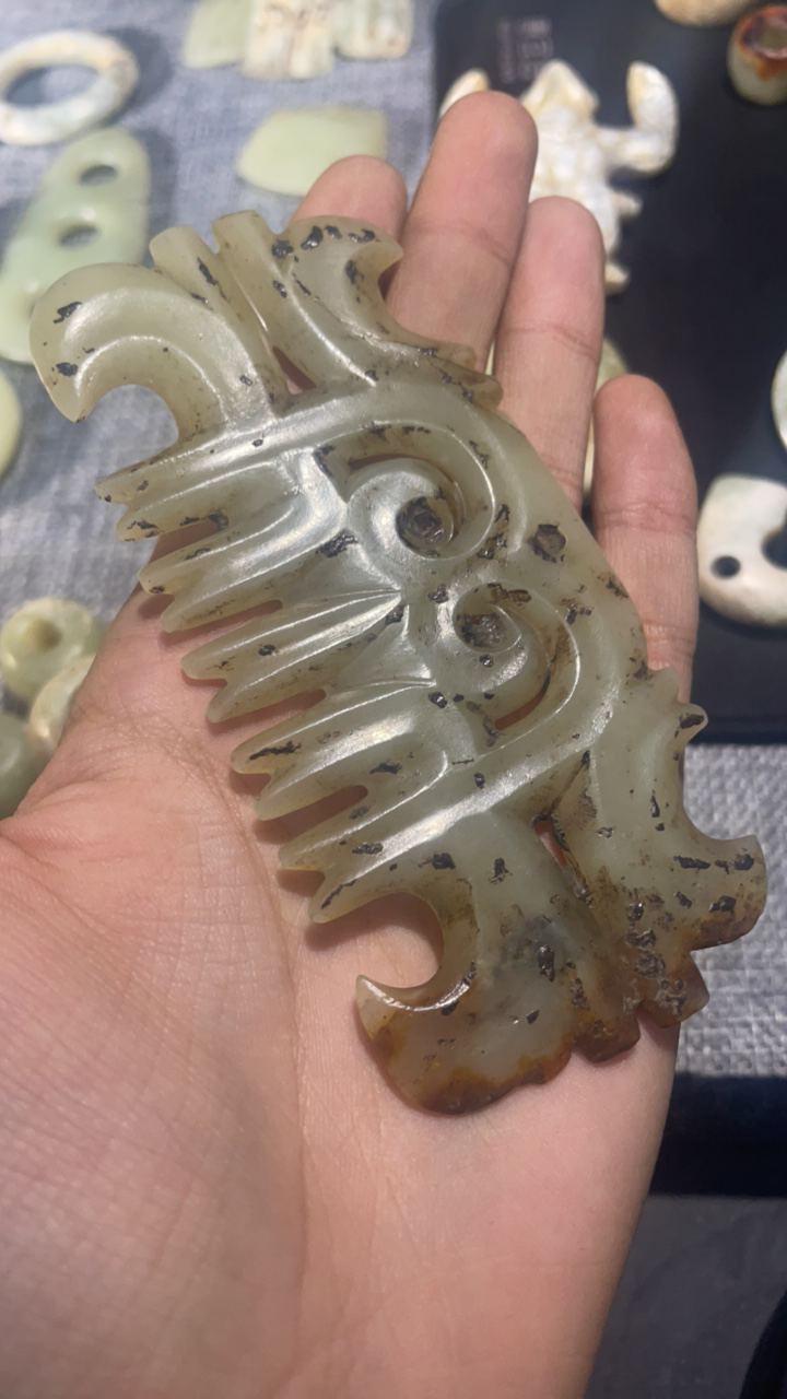 河磨奇石勾云佩型件