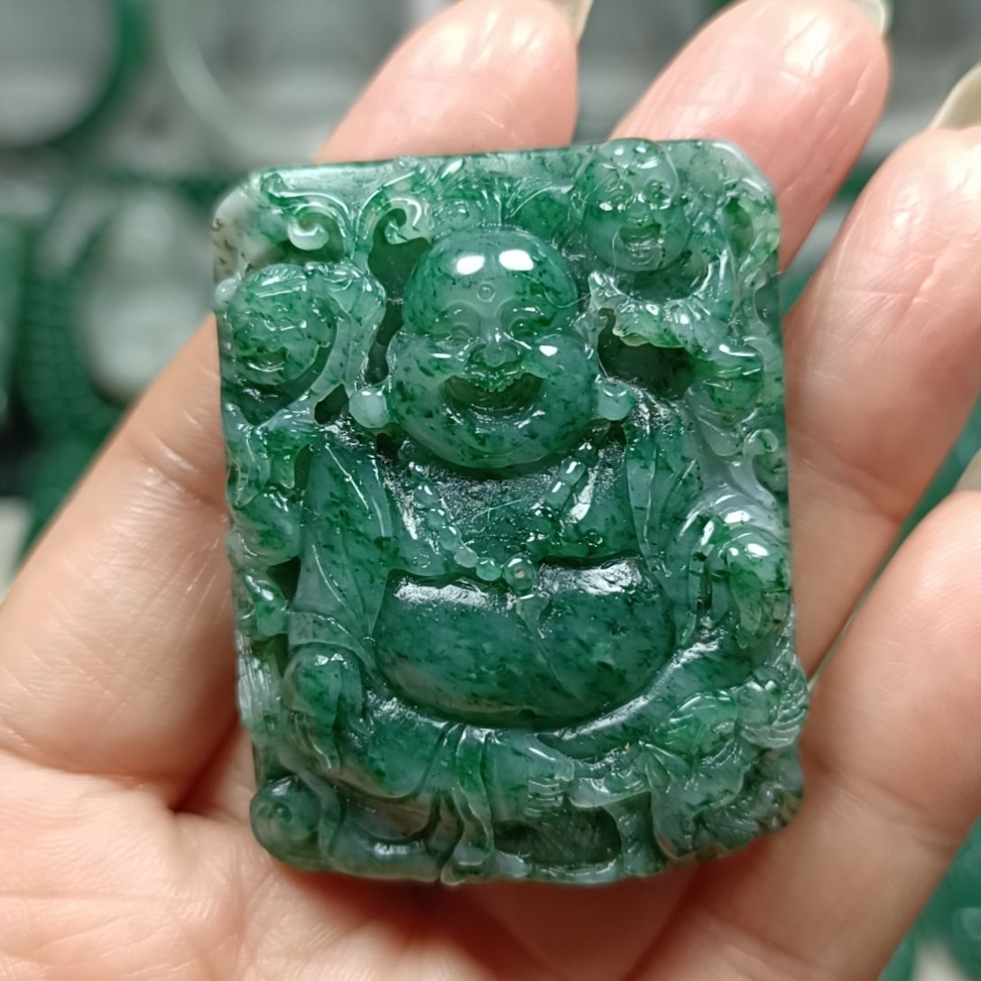 独山玉未镶嵌佛公