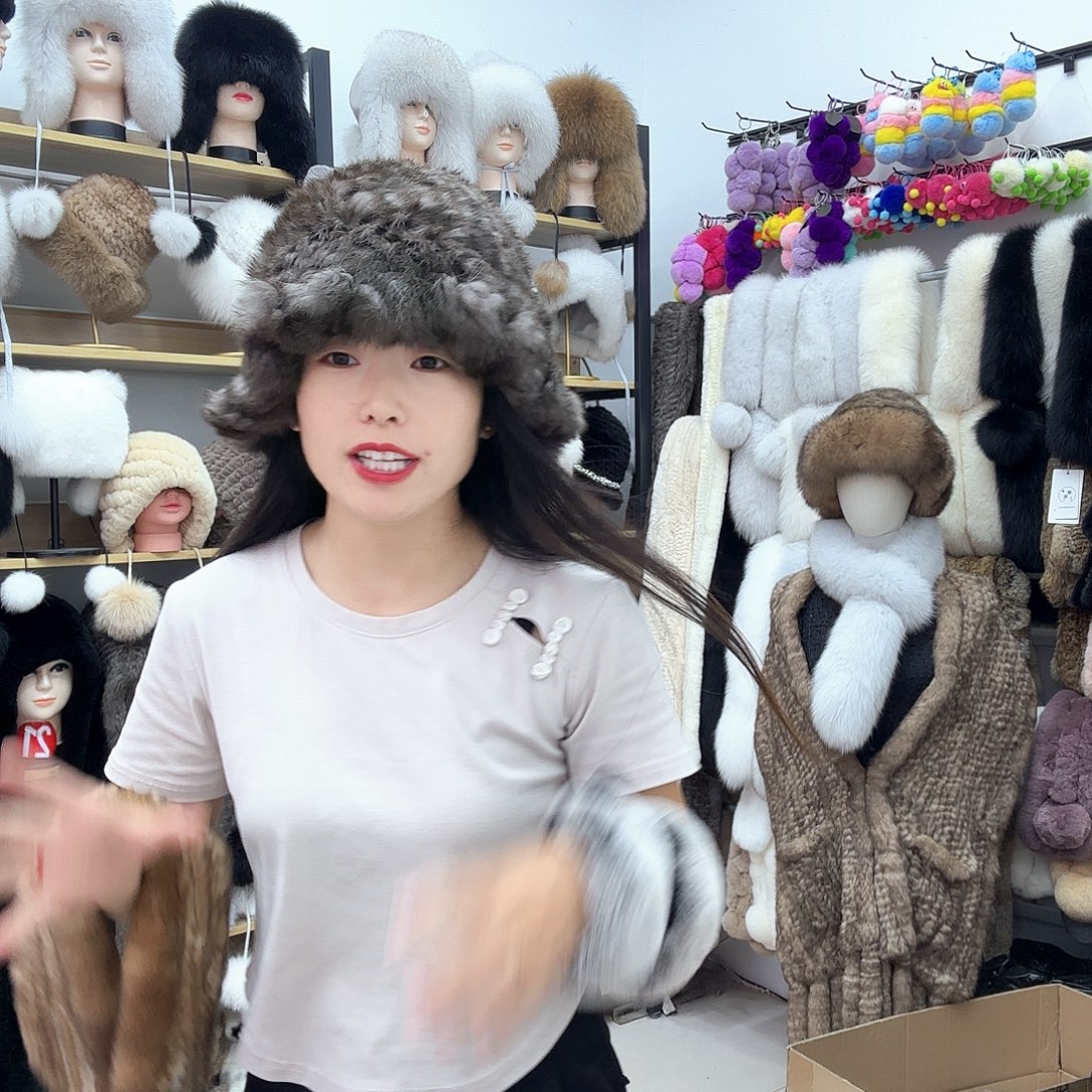 兔皮深美拉德云朵帽