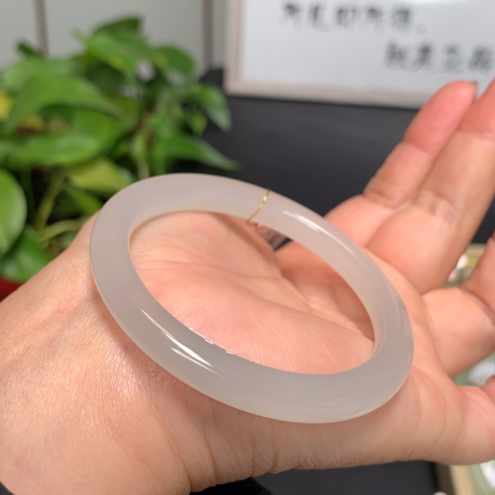 和田玉手镯未镶嵌53