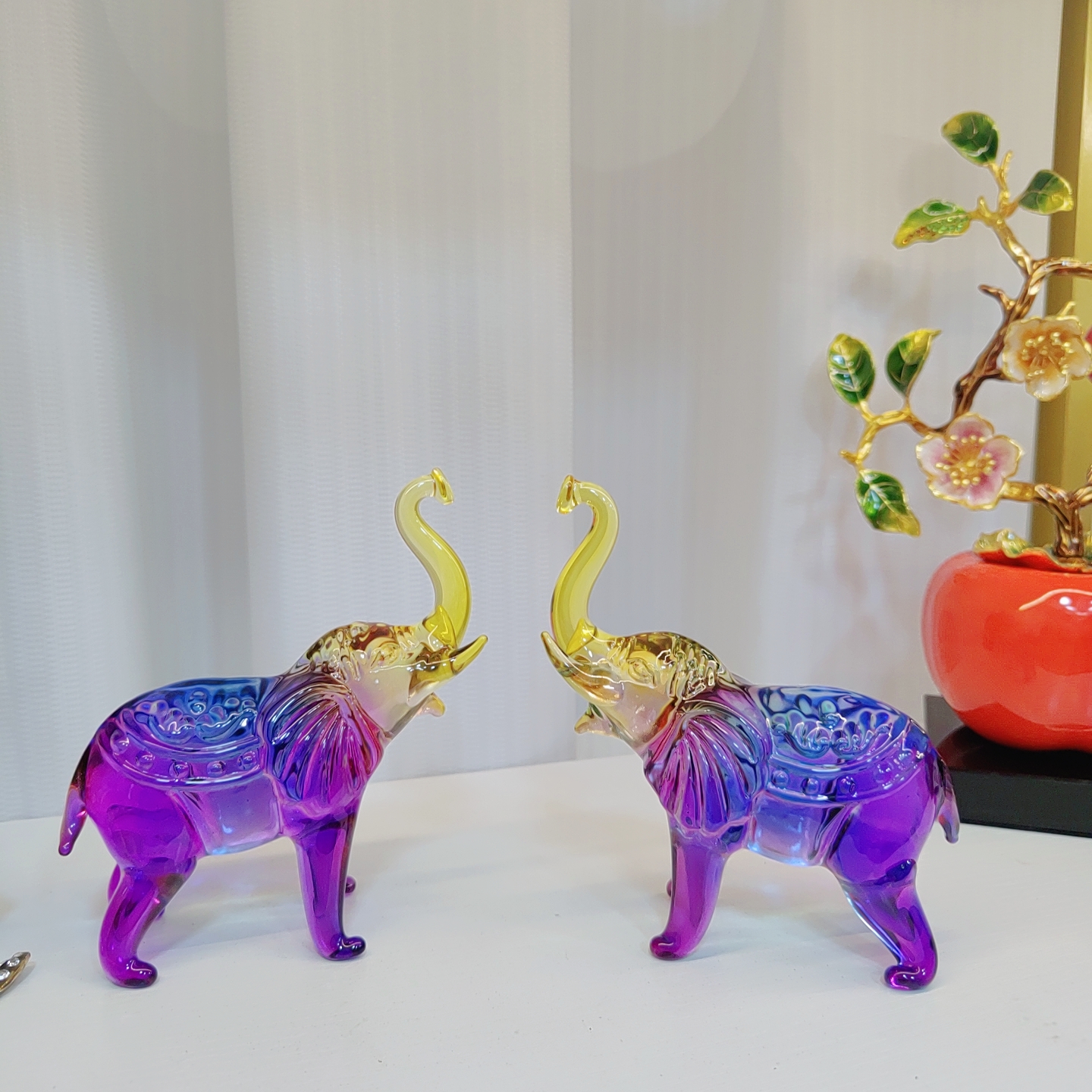 创意彩色琉璃小象一对 小摆件客厅茶几桌面书桌家居动物玻璃摆件