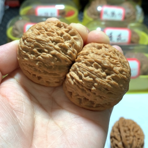 吊坠文玩核桃绣球