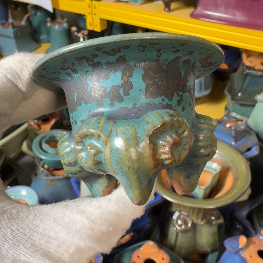 瑕疵觉象花盆瑕疵觉象花盆