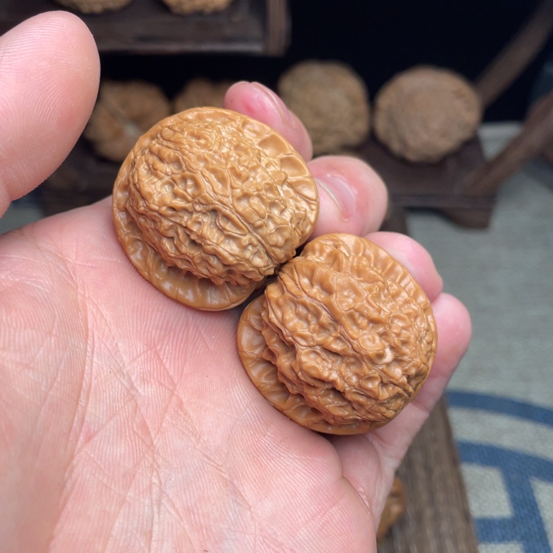 文玩核桃把件34毕业高货血麒麟