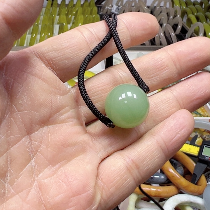 未镶嵌蛇纹石玉手链