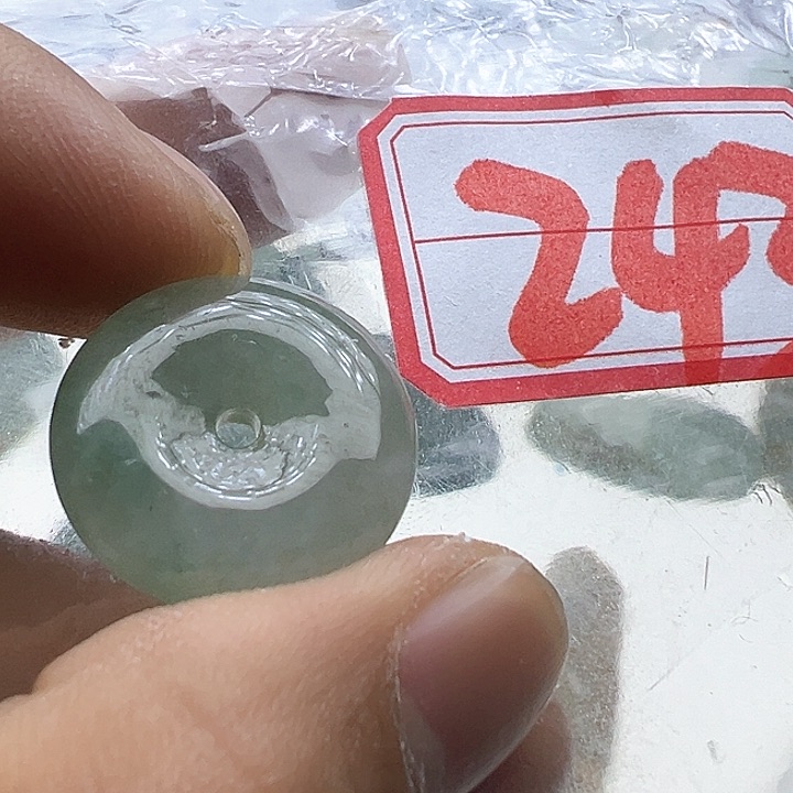 翡翠颈饰未镶嵌天然缅甸翡翠吊坠