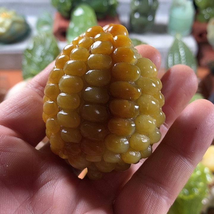 岫玉手把件未镶嵌