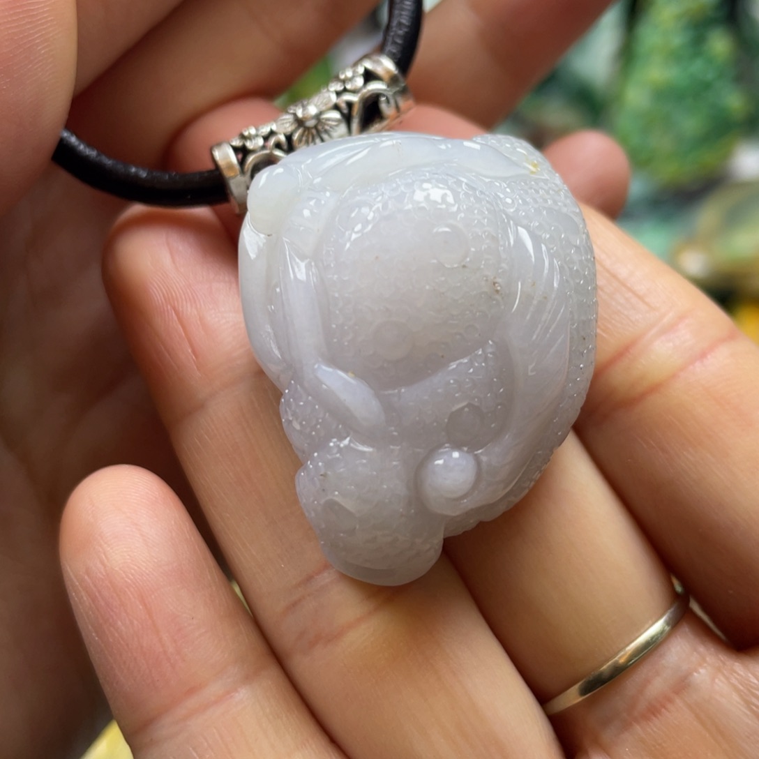 翡翠颈饰未镶嵌牌子