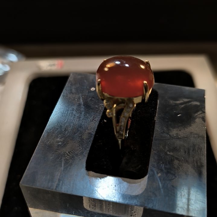 苍***狼石英岩玉未镶嵌戒面