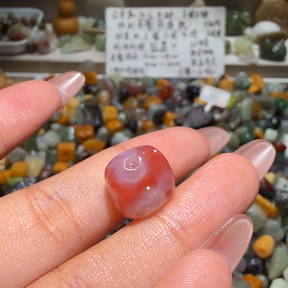 和田玉未镶嵌珠宝奇石