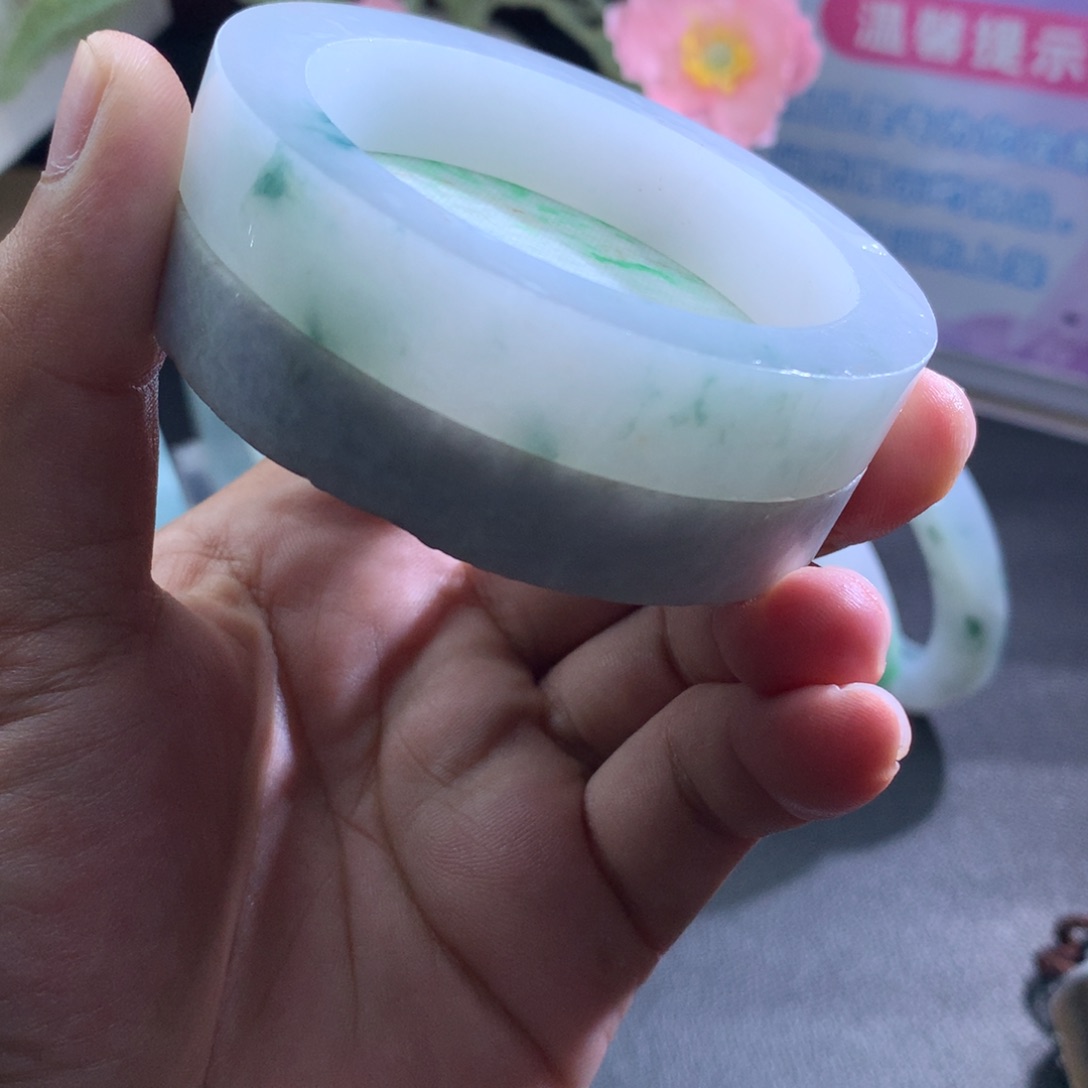 定制翡翠未镶嵌翡翠手镯牛奶白冰飘花