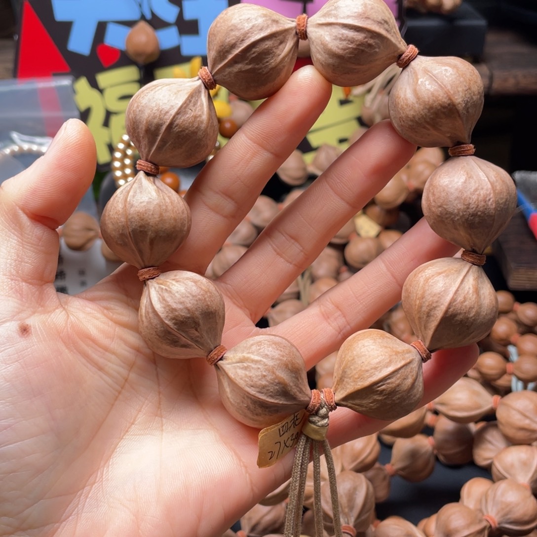 W***B橄榄核吊坠2730四花铁核