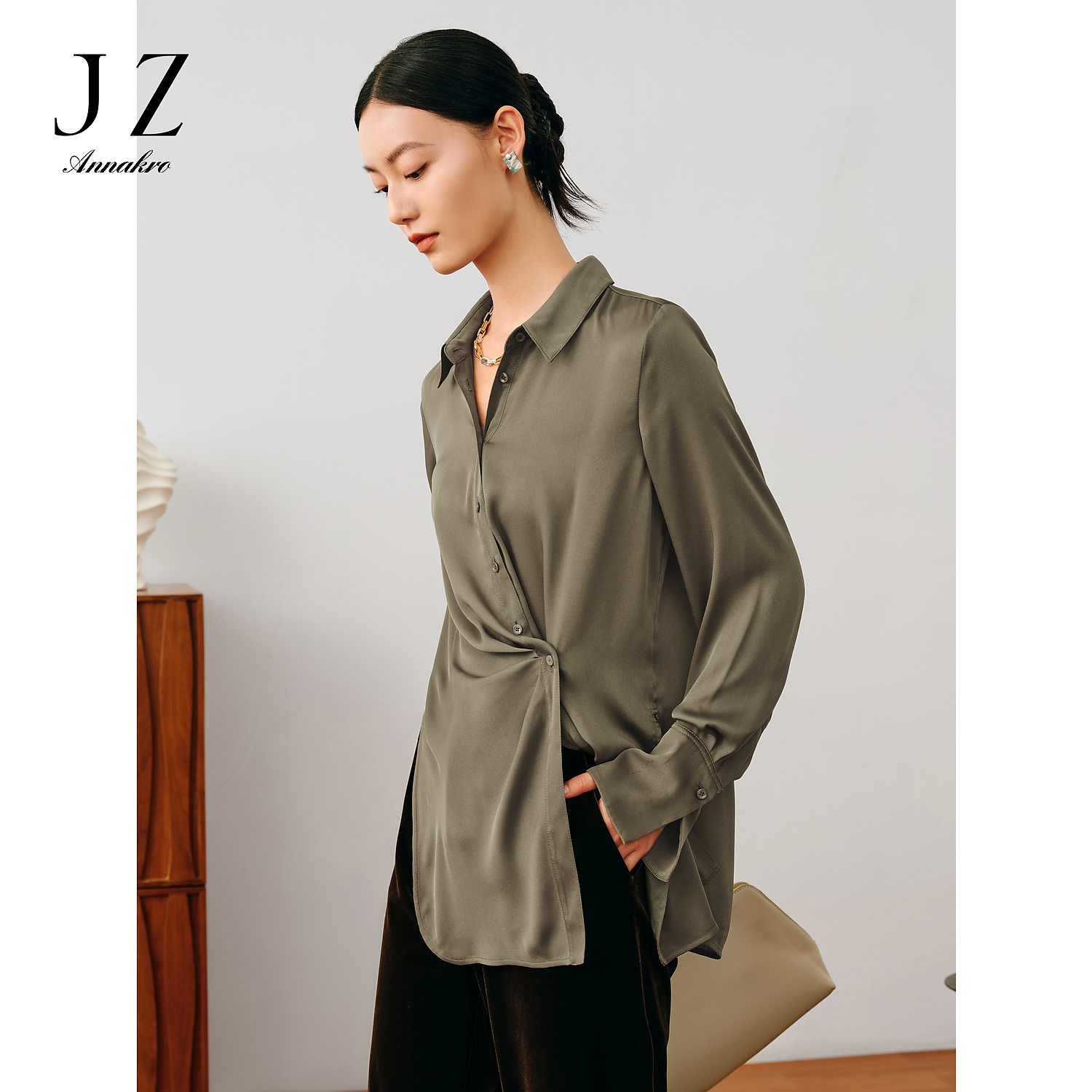 【辛小北专属】玖姿安娜蔻JTDQ60108不对称衬衫开叉H型长袖衬衫女