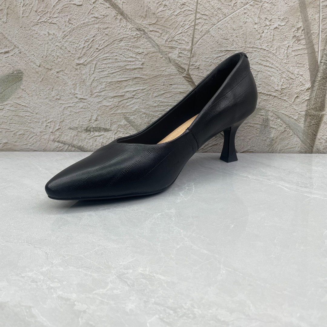 单鞋女 (羊皮)77267（孤品）a区39/40码