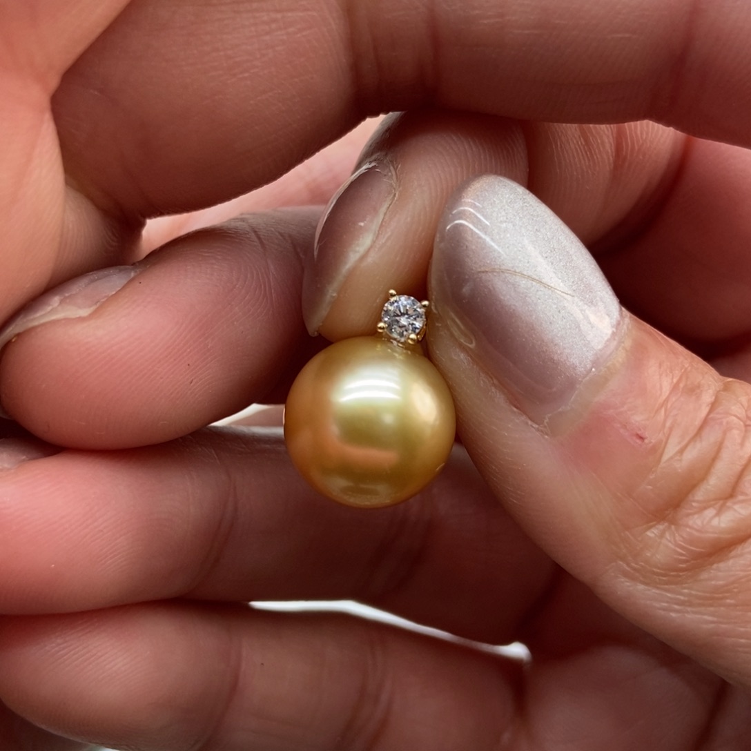 海水珍珠吊坠(不含链)18K金镶嵌