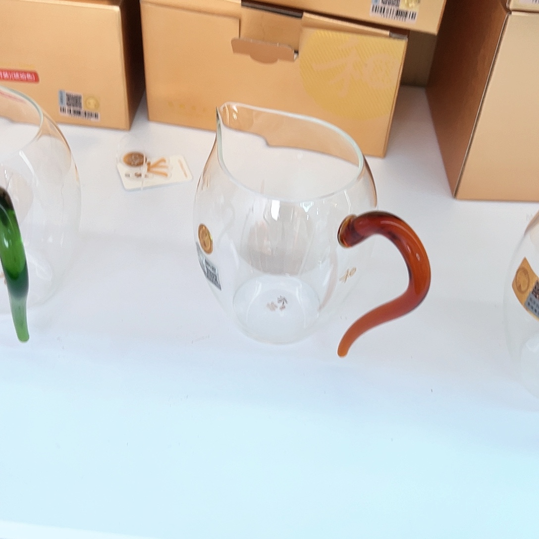 禾器怡然公道杯琥珀色