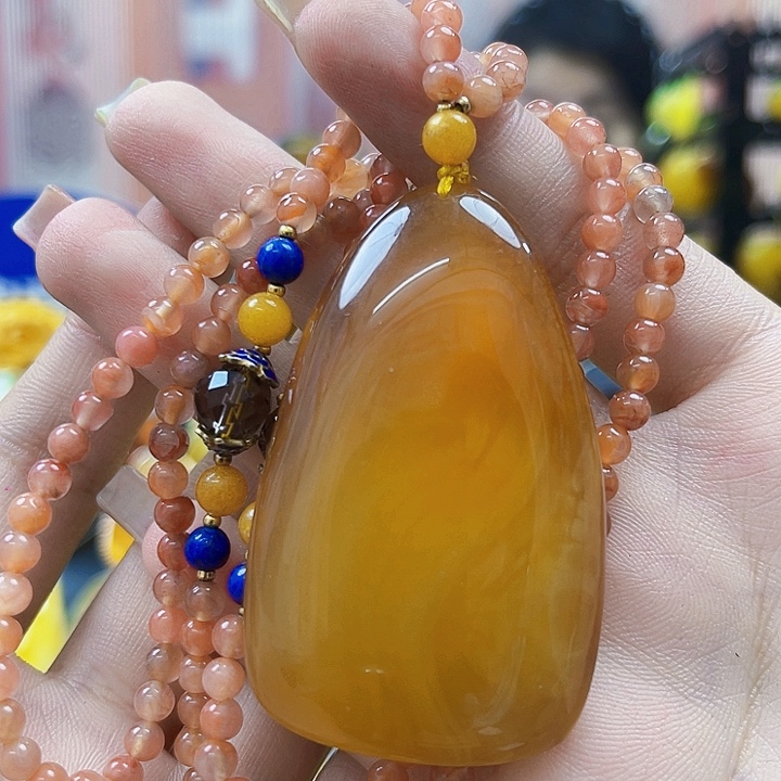 琥珀未镶嵌颈饰吊坠