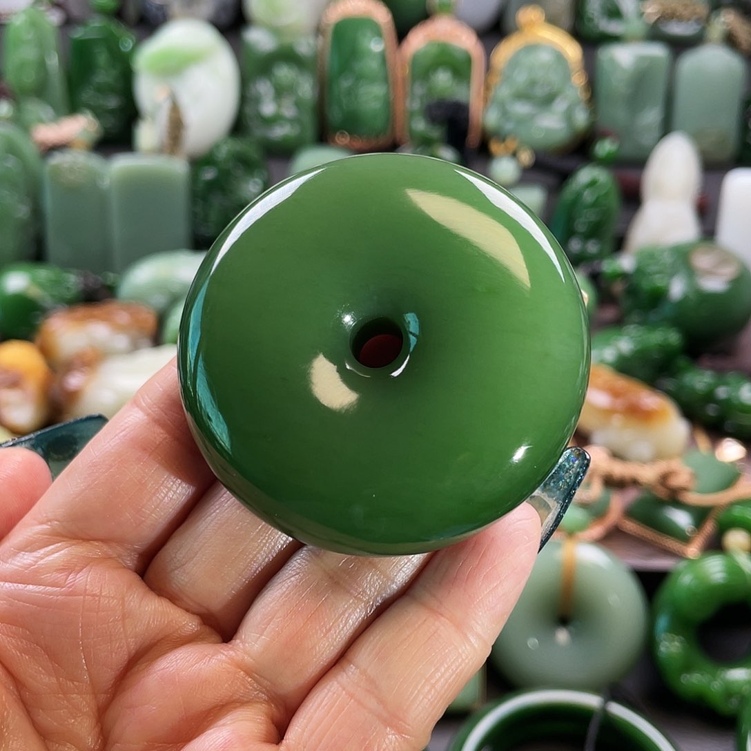 和田玉挂件未镶嵌k****z