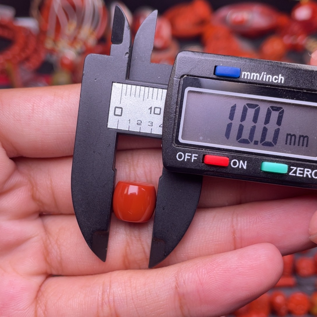 南红玛瑙配饰未镶嵌