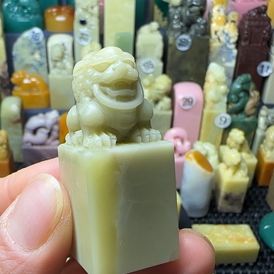 青田石封门冻兽钮