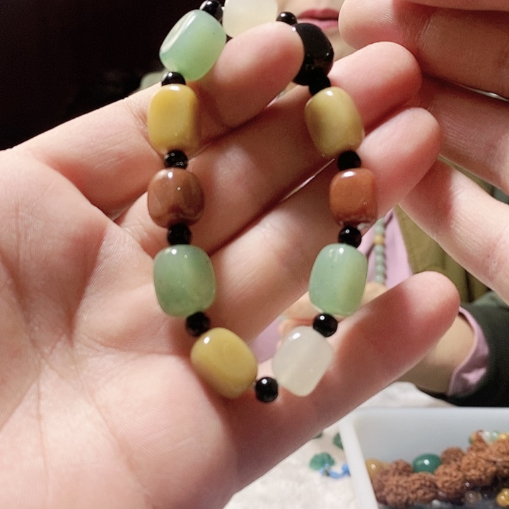 密玉（石英质玉）未镶嵌颈饰