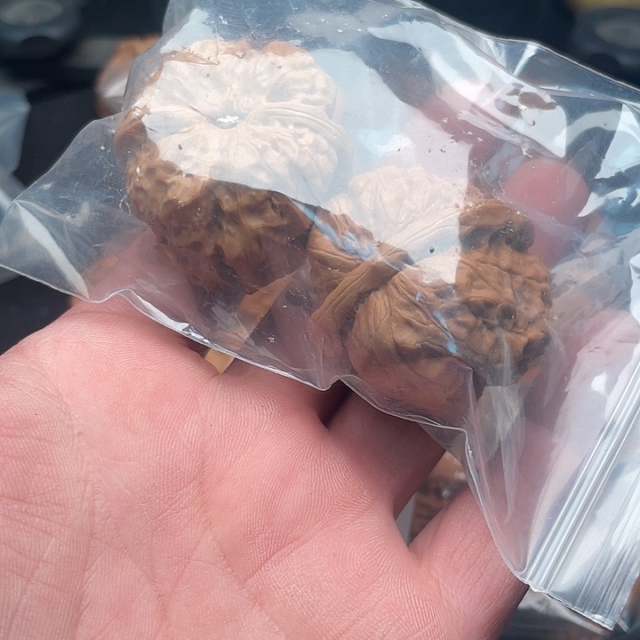 开***心文玩核桃吊坠蛤蟆头