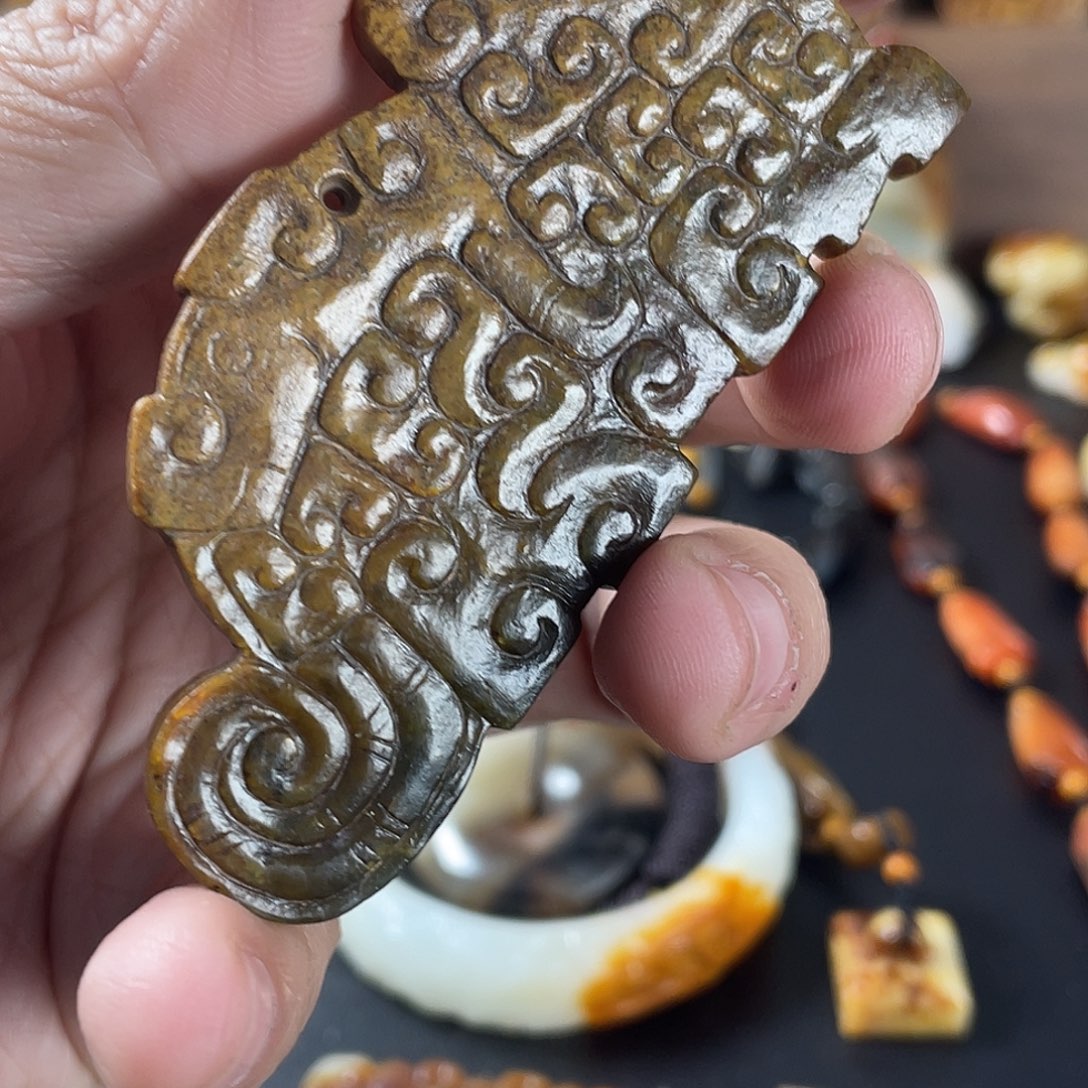 和田玉颈饰未镶嵌李**好