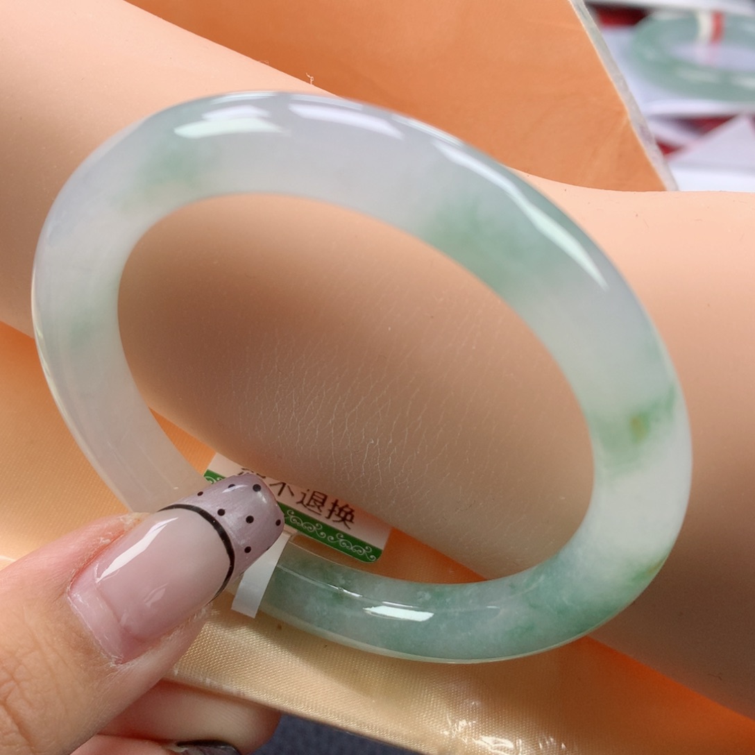 翡翠手镯未镶嵌52➕