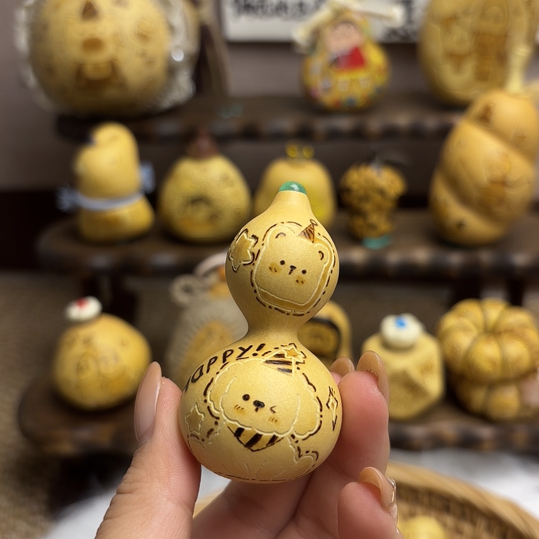 玻璃颈饰哈哈哈哈哈