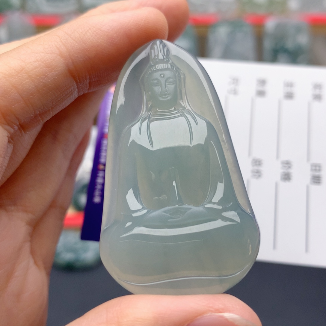 翡翠未镶嵌颈饰素衣