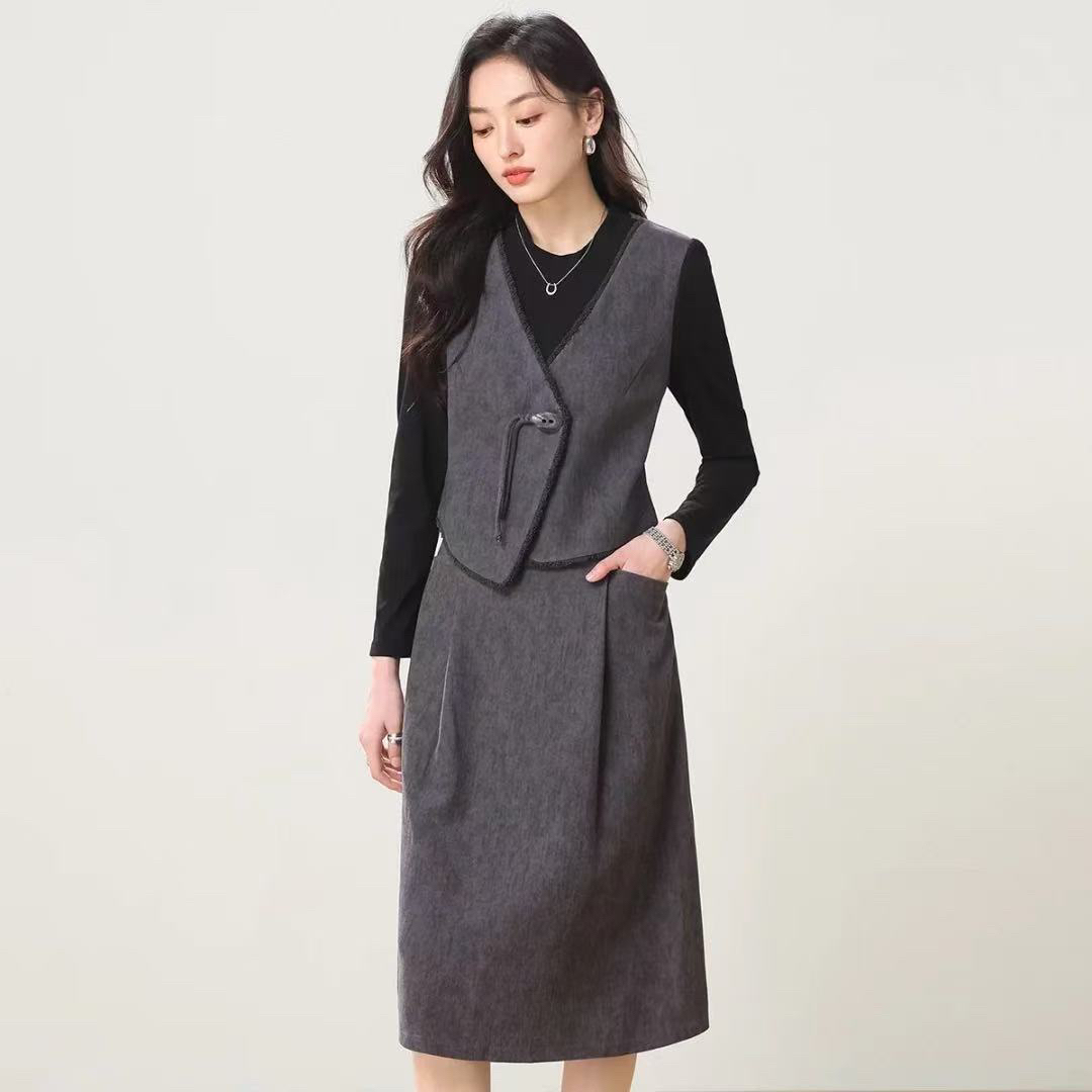 2592韩版拼接连衣裙高弹力假两件拼接裙显瘦长款秋冬气质小香风