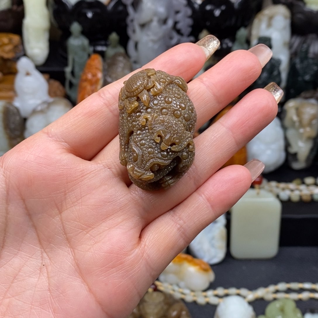 和田玉颈饰未镶嵌一***离