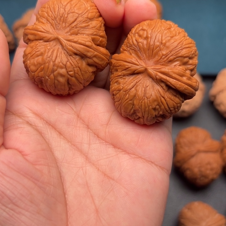 银***国桃核吊坠8888888999