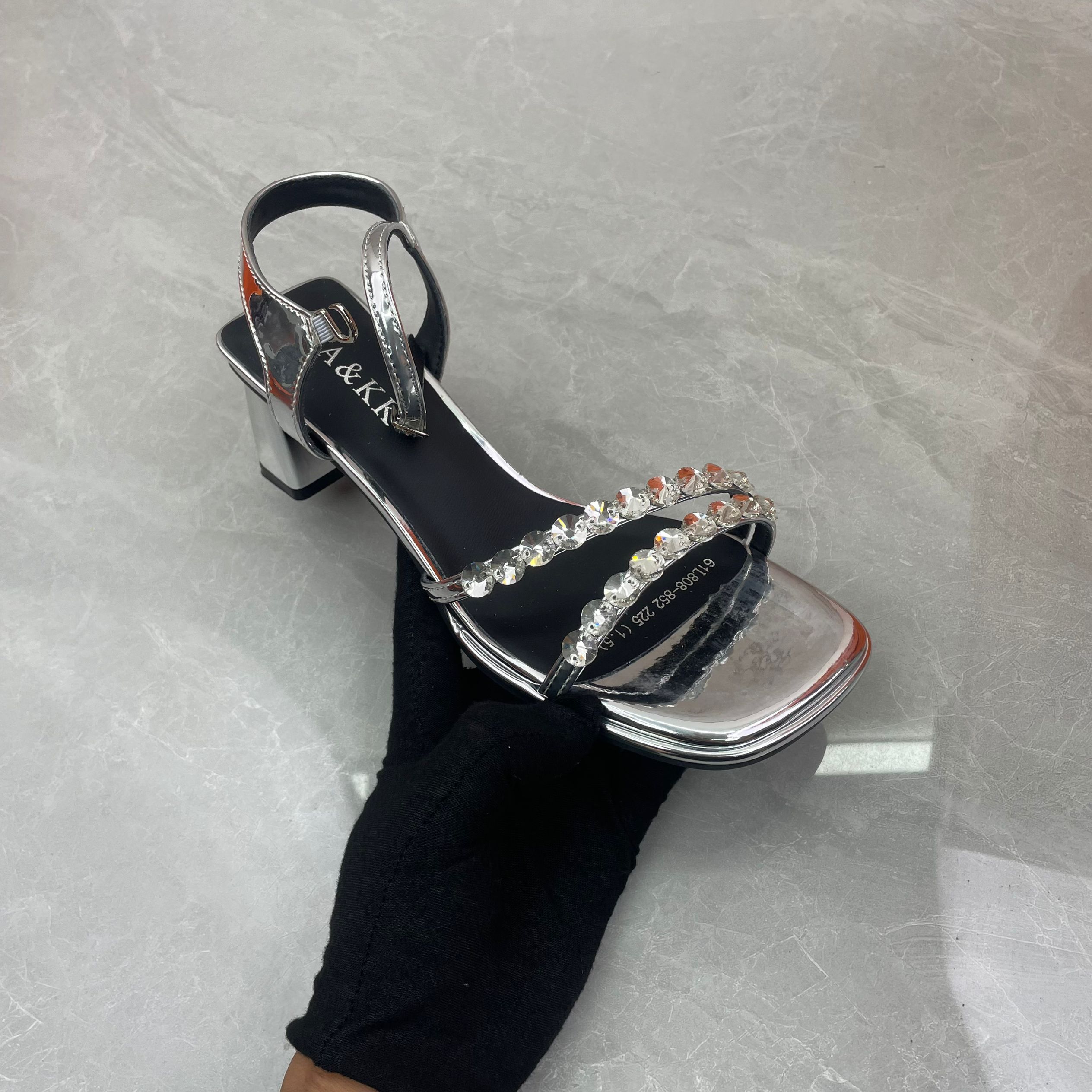 凉鞋女  808-852 （孤品）d区39码