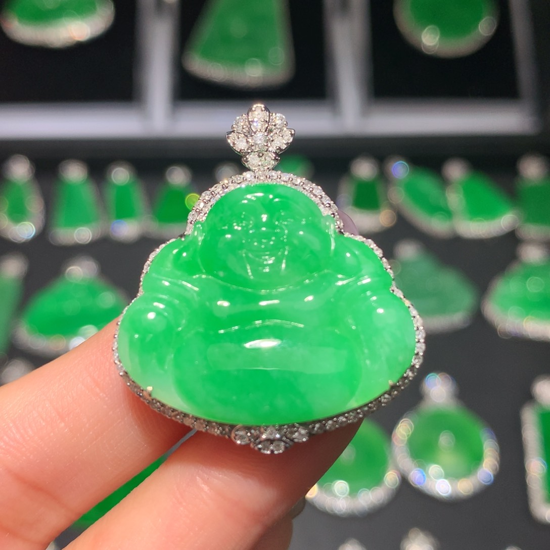 翡翠颈饰18K金镶嵌翡翠