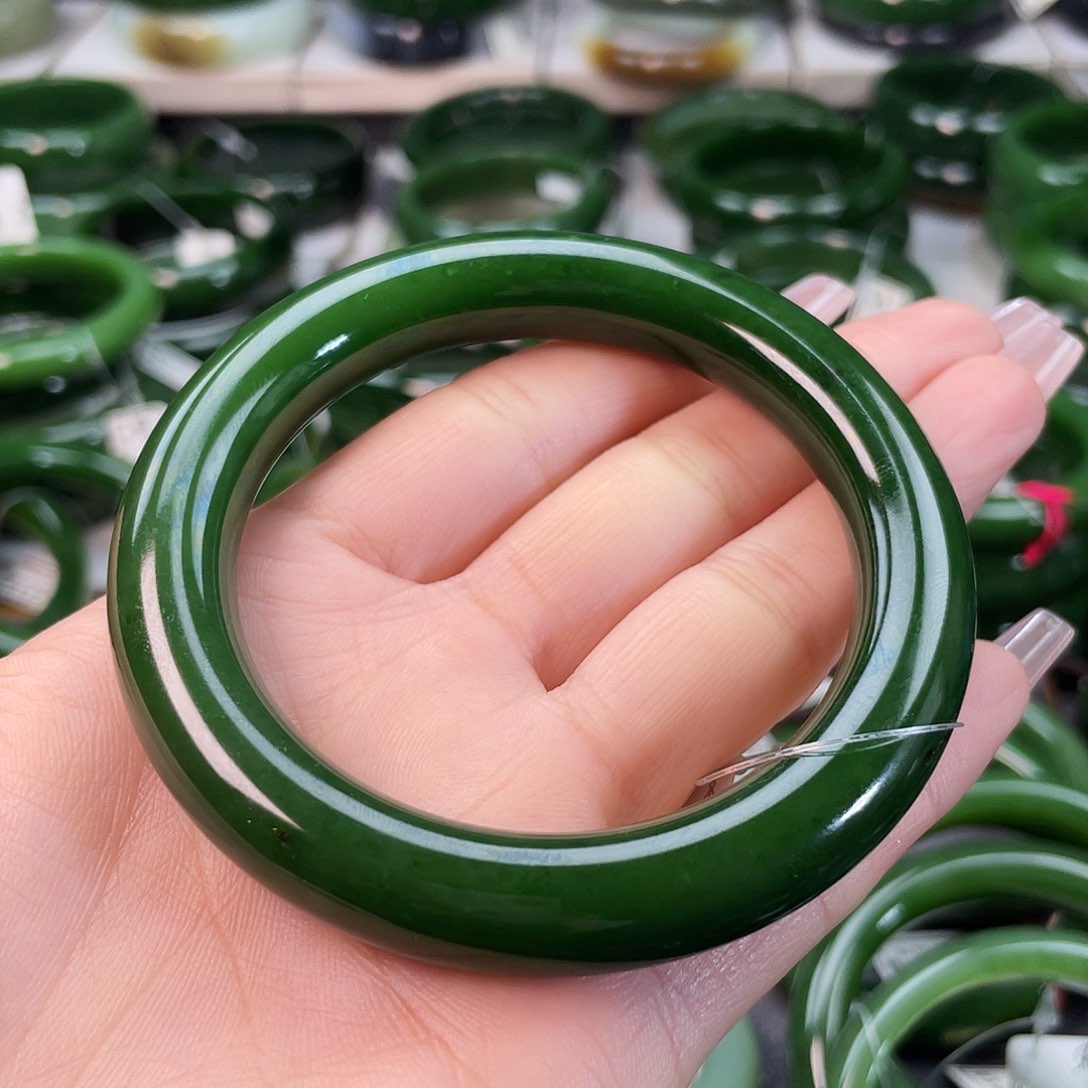 和田玉（碧玉）手镯未镶嵌