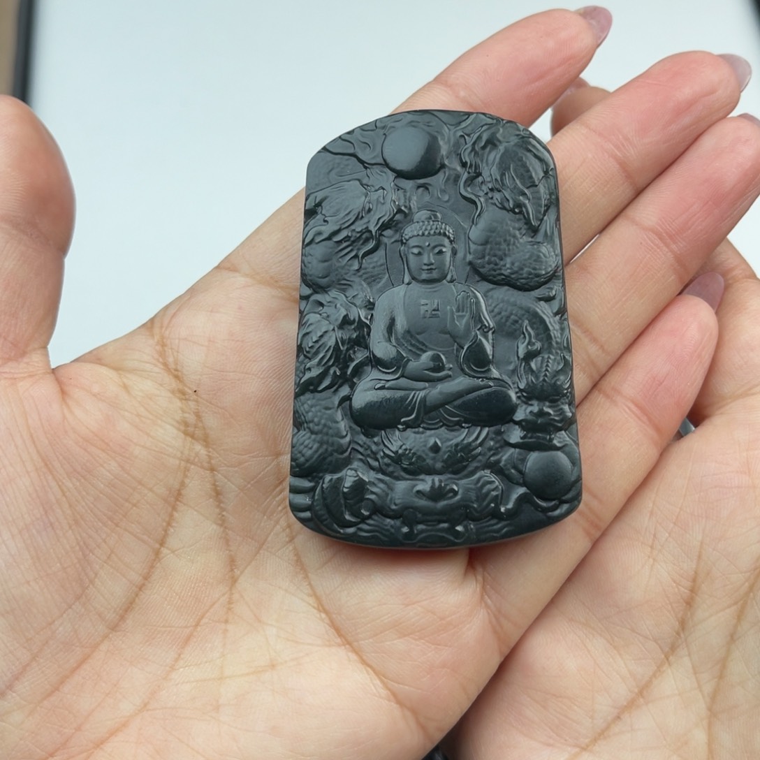 和田玉颈饰未镶嵌٩****?