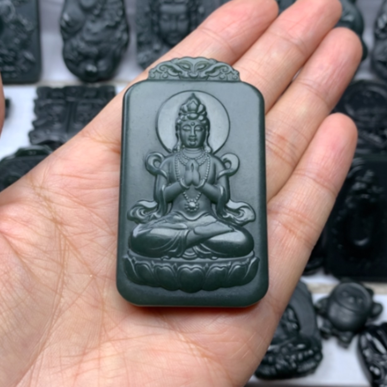 【闪购商品】颈饰未镶嵌和田玉随*双面雕刻