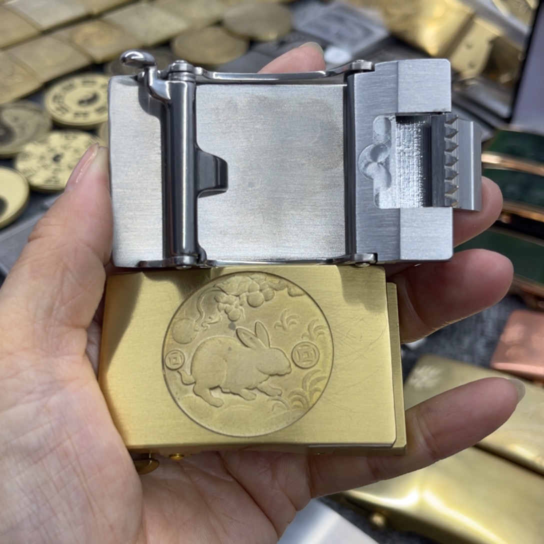 不锈钢4.0宽自动扣雕刻兔子