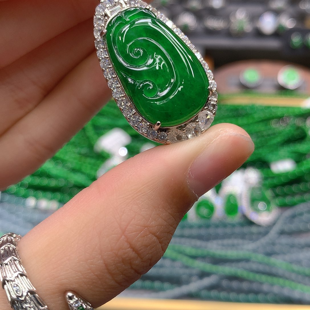 翡翠戒指未镶嵌天然翡翠