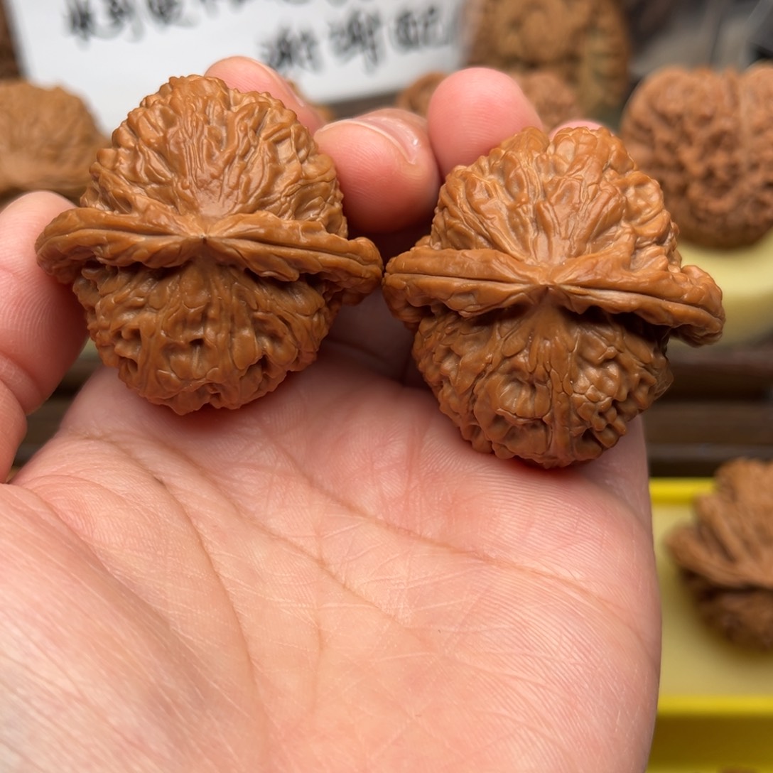 【闪购商品】文玩核桃手把件41白狮子