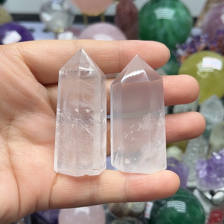 未镶嵌珠宝半成品水晶85克粉水晶柱