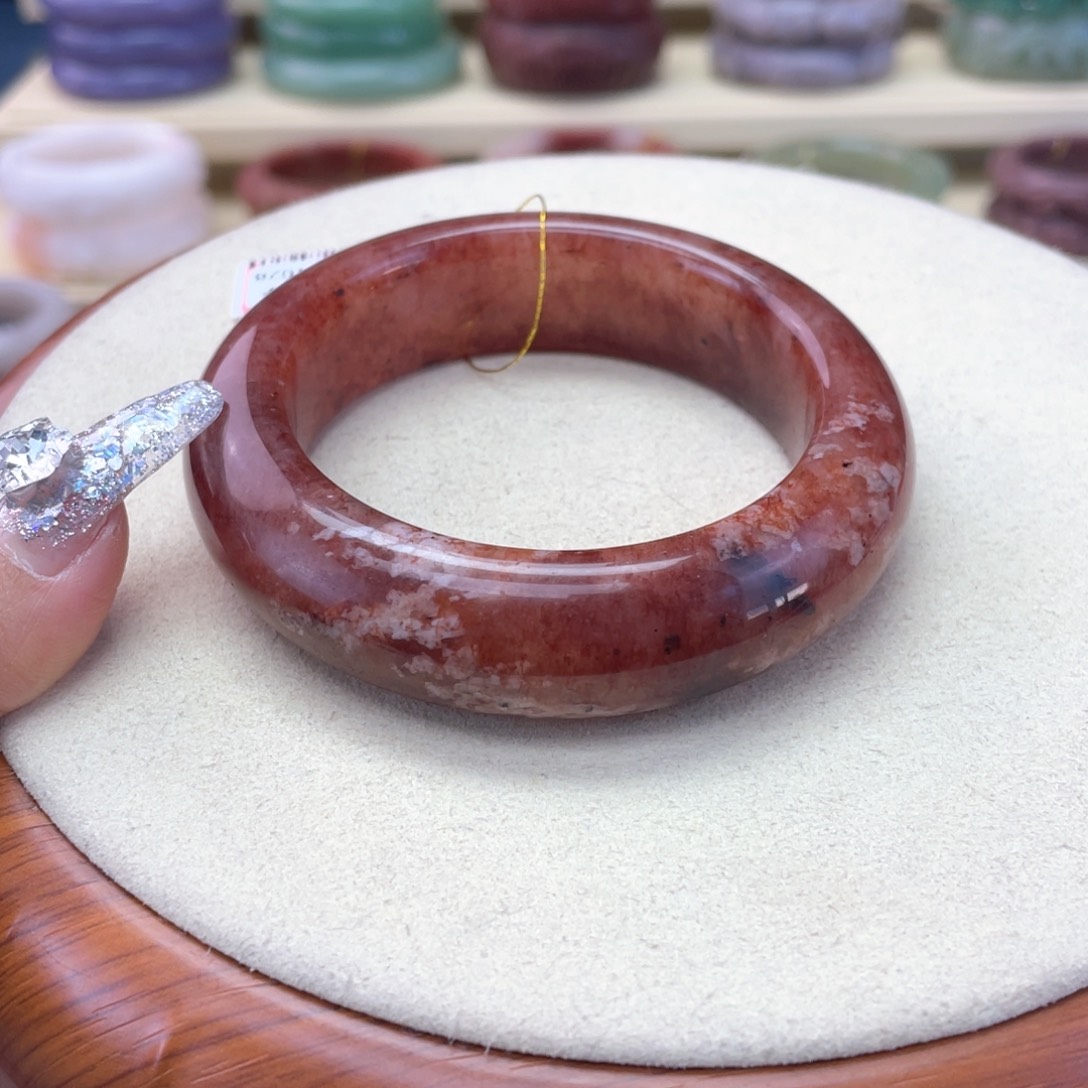 纯***）石英岩玉未镶嵌手镯