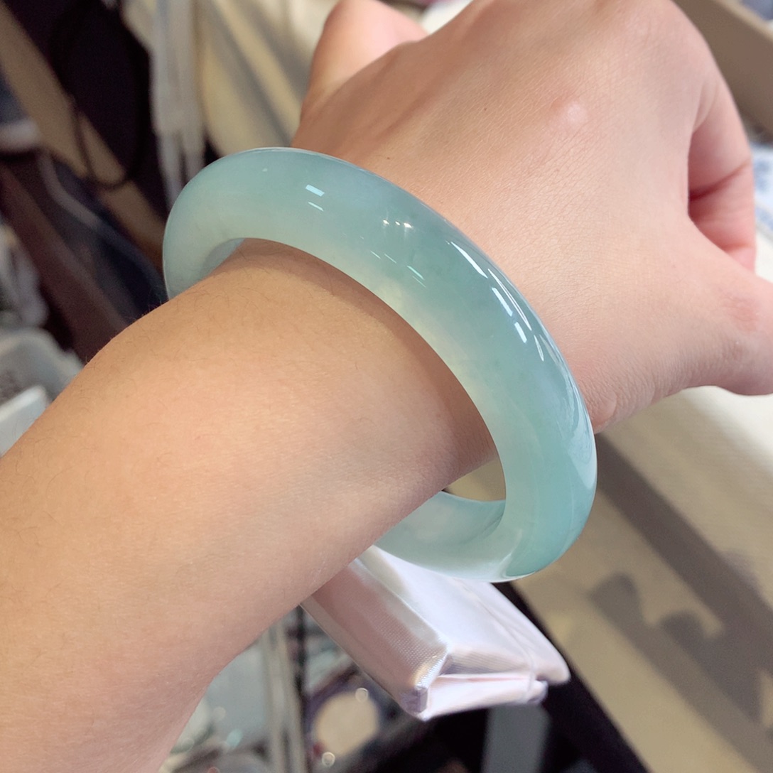 翡翠手镯未镶嵌36正圈77