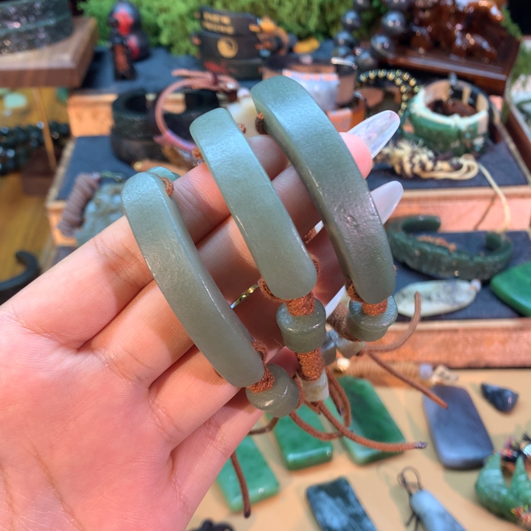 和田玉（糖玉）未镶嵌挂件