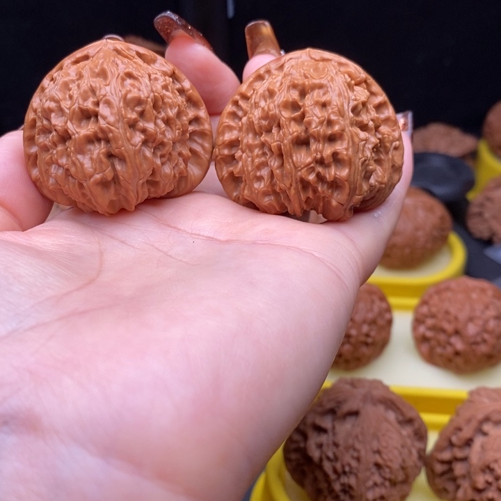 文玩核桃把件三角白