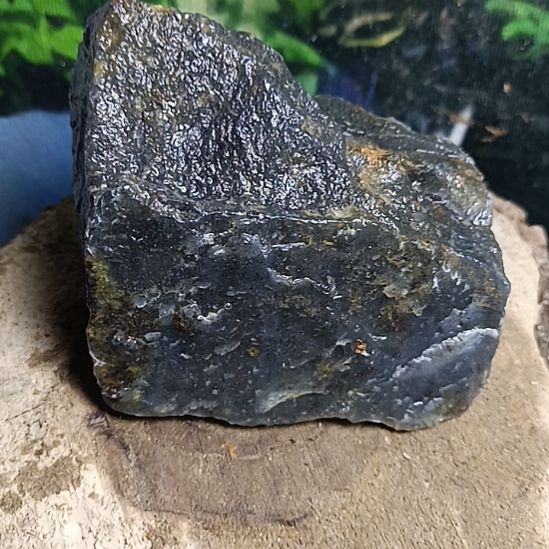蛇纹石玉未镶嵌珠宝奇石