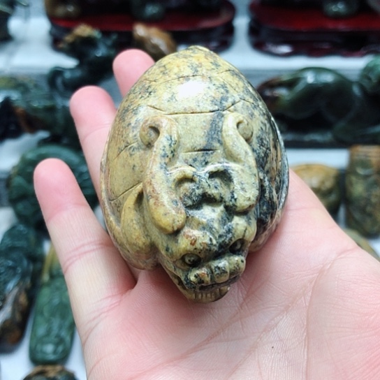 岫岩河磨玉（透闪石质玉）把件未镶嵌