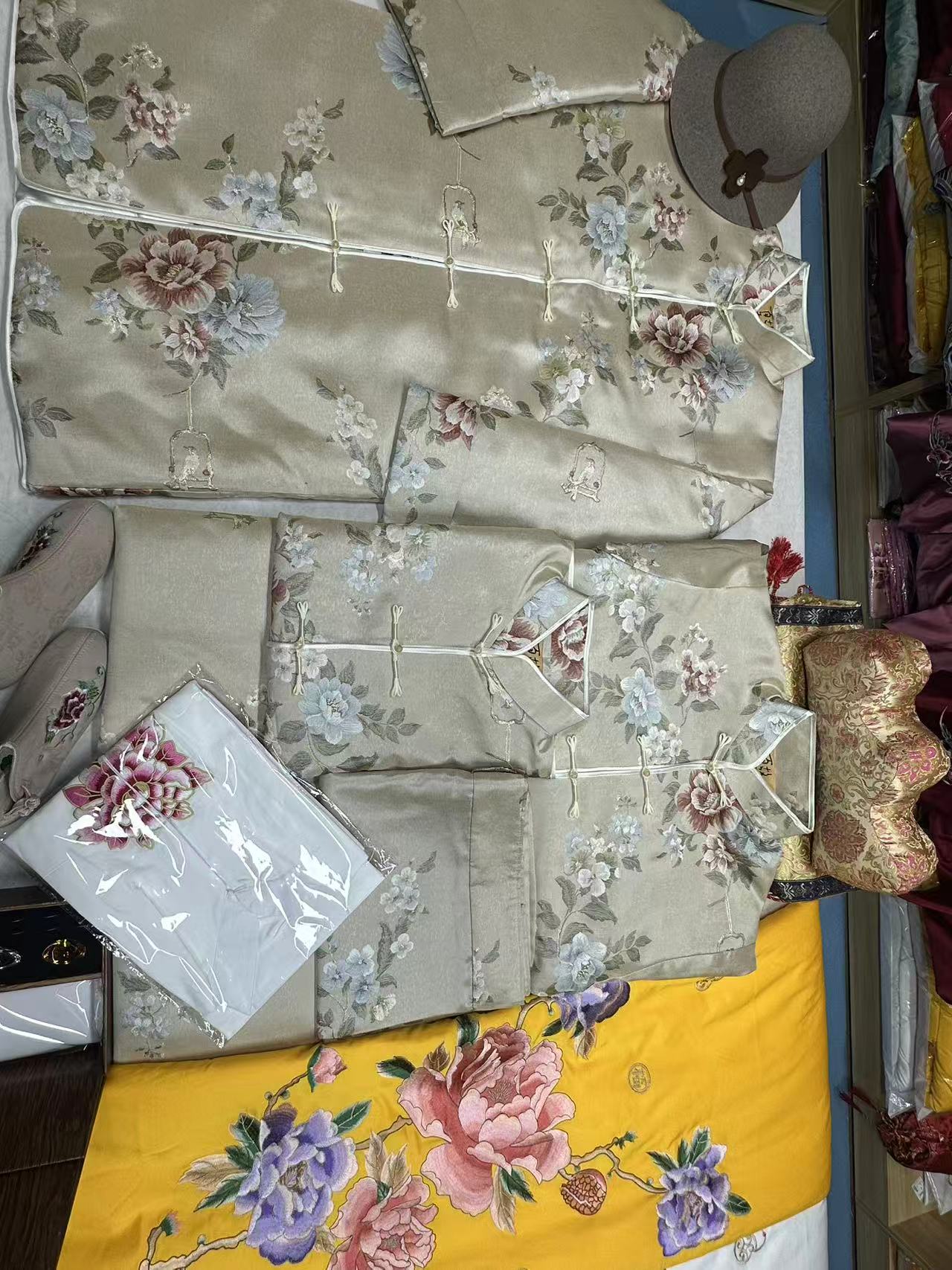 新中式国风盘扣织锦提花中老年碎花立领