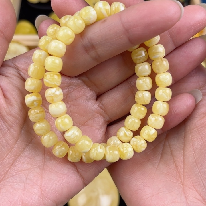 琥珀珠宝奇石未镶嵌琥珀，多样性发其一